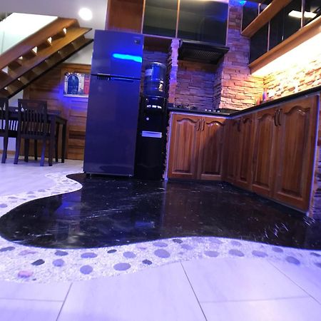 Clockworkorange Luxury Suites With Netflix Mactan Exterior foto