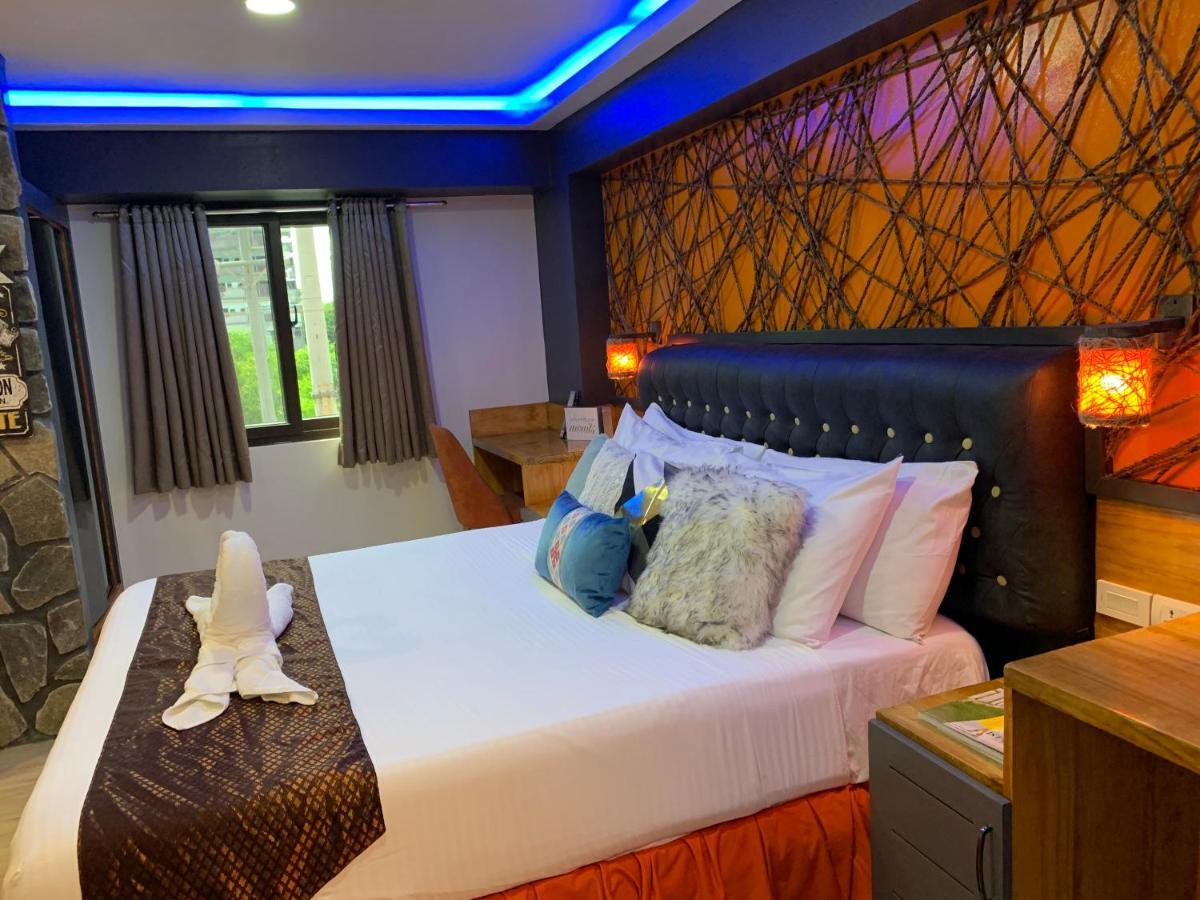 Clockworkorange Luxury Suites With Netflix Mactan Exterior foto