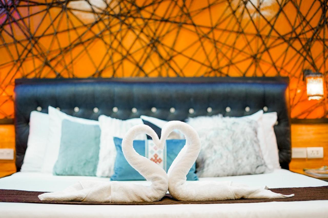 Clockworkorange Luxury Suites With Netflix Mactan Exterior foto