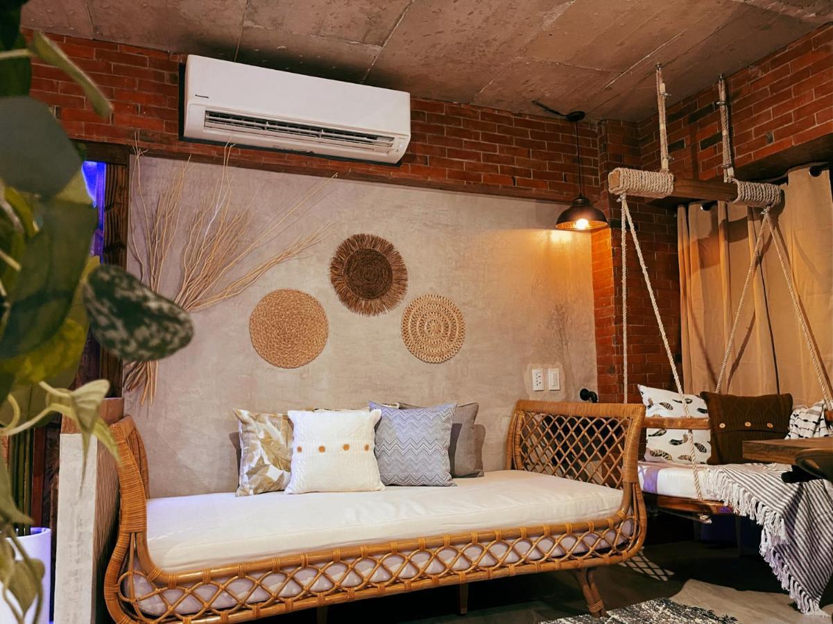 Clockworkorange Luxury Suites With Netflix Mactan Exterior foto