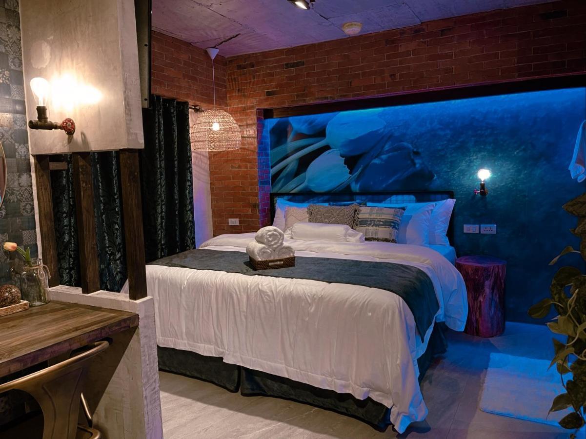 Clockworkorange Luxury Suites With Netflix Mactan Exterior foto