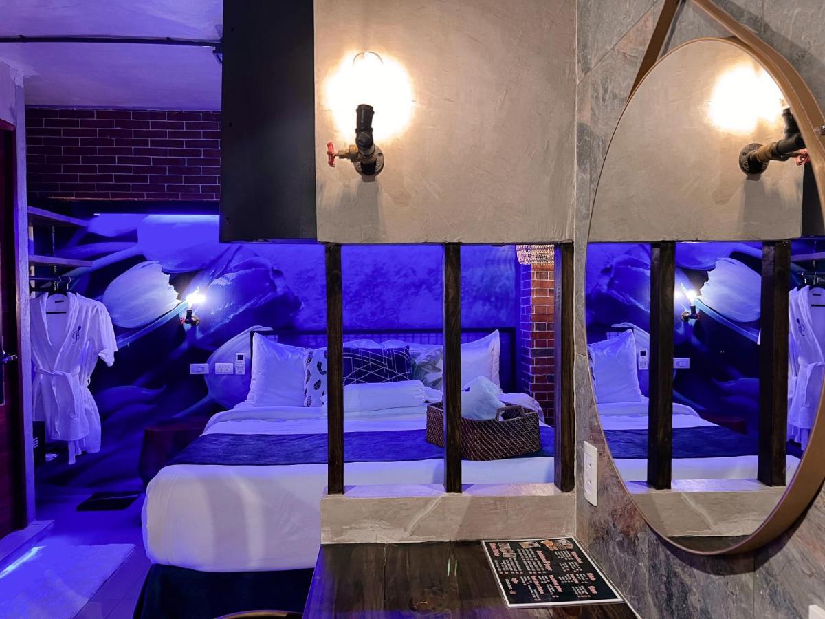 Clockworkorange Luxury Suites With Netflix Mactan Exterior foto